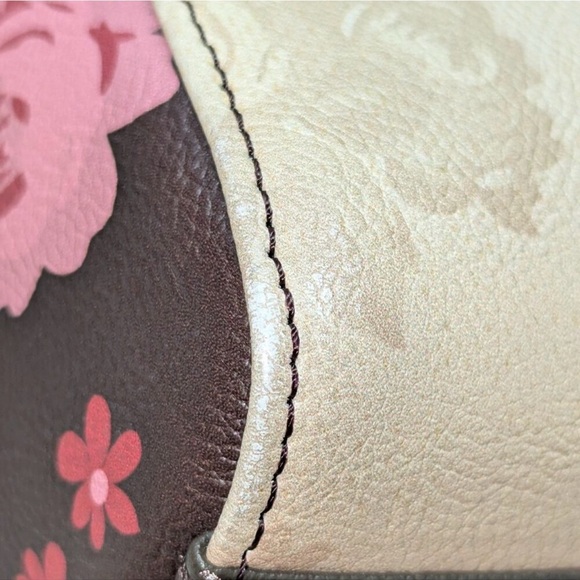 Disney Loungefly Cream and Black Patch - Picture 7 of 10